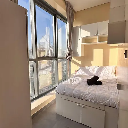 Hostel With Private Room Near Downtown Business Bay Dubai Exterior photo