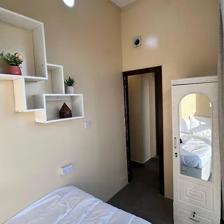 Hostel With Private Room Near Downtown Business Bay Dubai Exterior photo