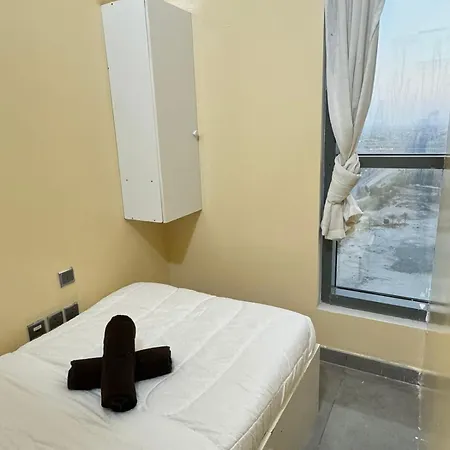 Hostel With Private Room Near Downtown Business Bay Dubai Exterior photo