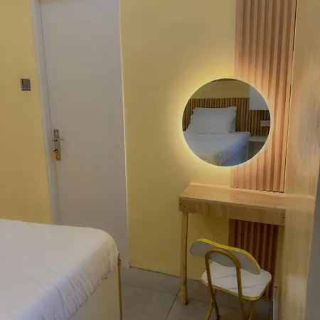 Hostel With Private Room Near Downtown Business Bay Dubai Exterior photo