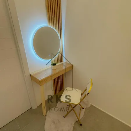 Hostel With Private Room Near Downtown Business Bay Dubai Exterior photo