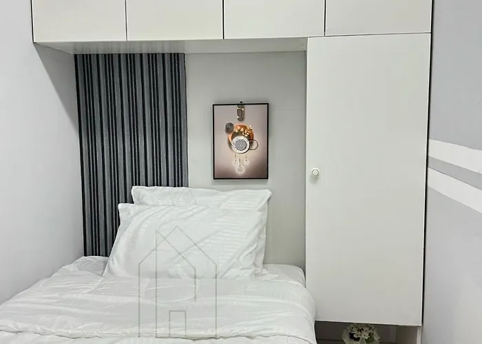 Hostel With Private Room Near Downtown Business Bay